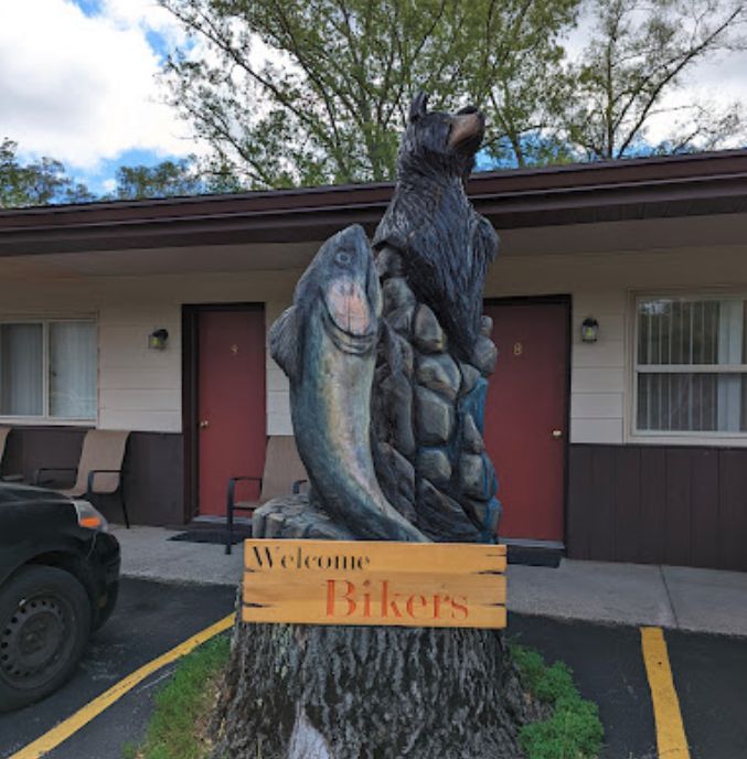 Outdoor Inn (Tarry Motel) - From Web Listing (newer photo)